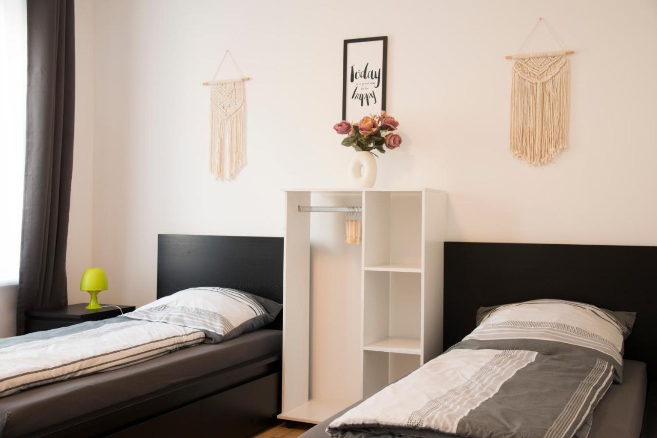 Schoene Ferienwohnung 78M2, 3 Schlafzimmer, 2 Baeder, Zentrumnah, 1Og Erfurt Exteriér fotografie