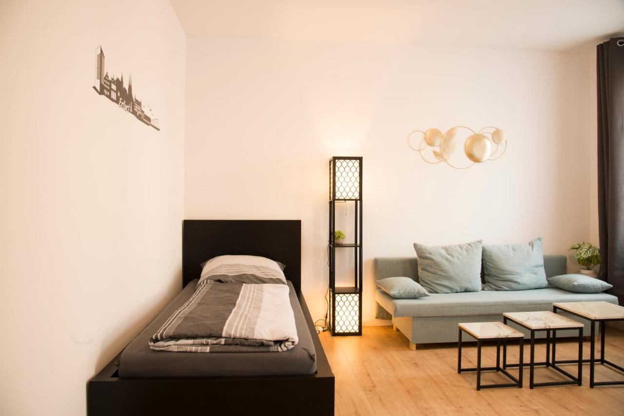 Schoene Ferienwohnung 78M2, 3 Schlafzimmer, 2 Baeder, Zentrumnah, 1Og Erfurt Exteriér fotografie