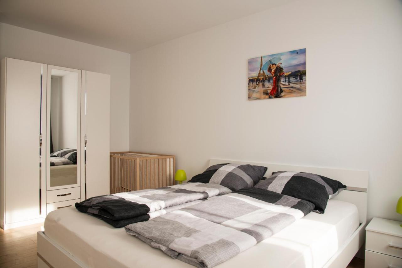 Schoene Ferienwohnung 78M2, 3 Schlafzimmer, 2 Baeder, Zentrumnah, 1Og Erfurt Exteriér fotografie