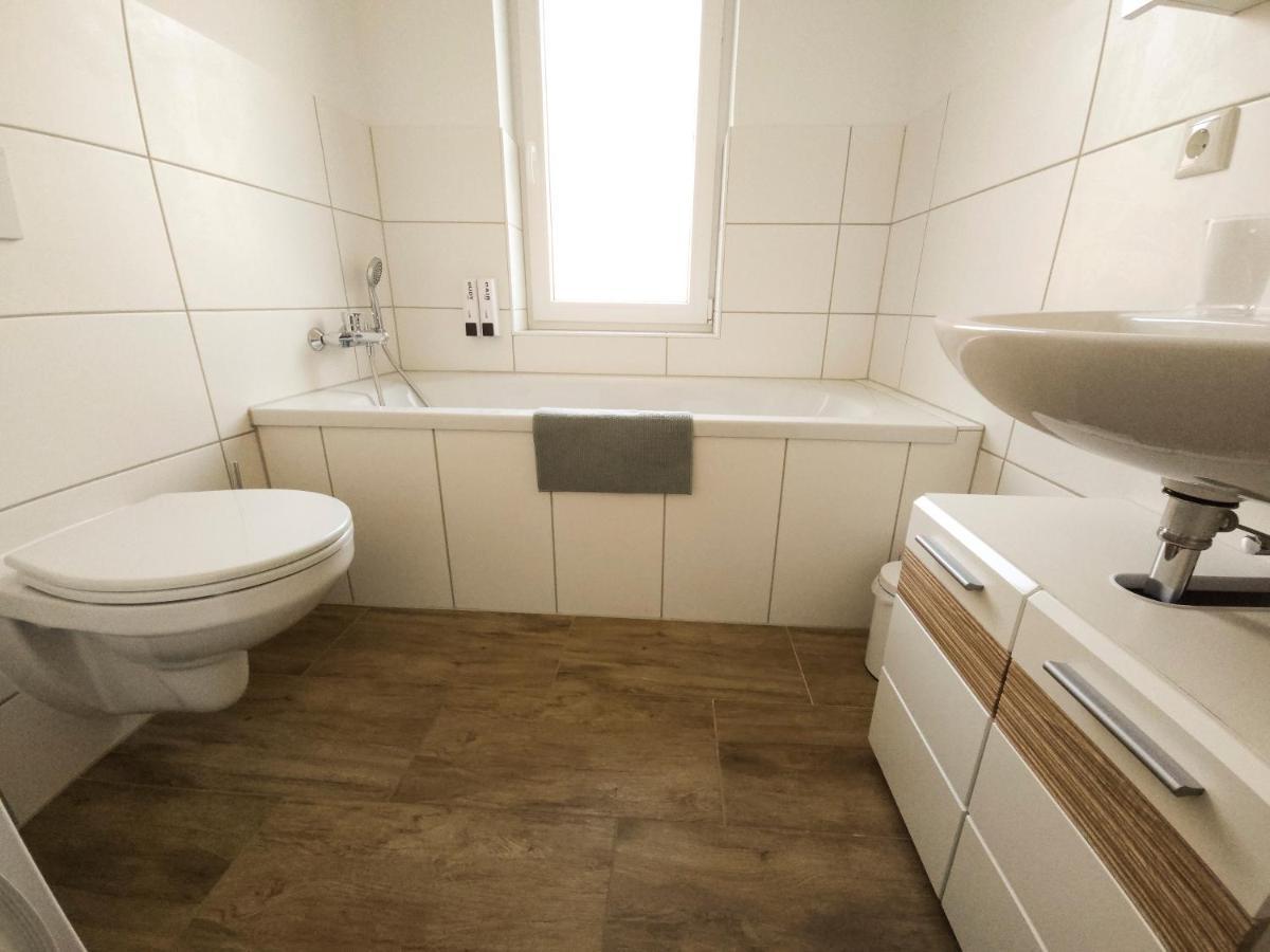 Schoene Ferienwohnung 78M2, 3 Schlafzimmer, 2 Baeder, Zentrumnah, 1Og Erfurt Exteriér fotografie