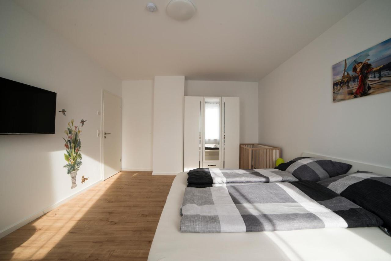Schoene Ferienwohnung 78M2, 3 Schlafzimmer, 2 Baeder, Zentrumnah, 1Og Erfurt Exteriér fotografie