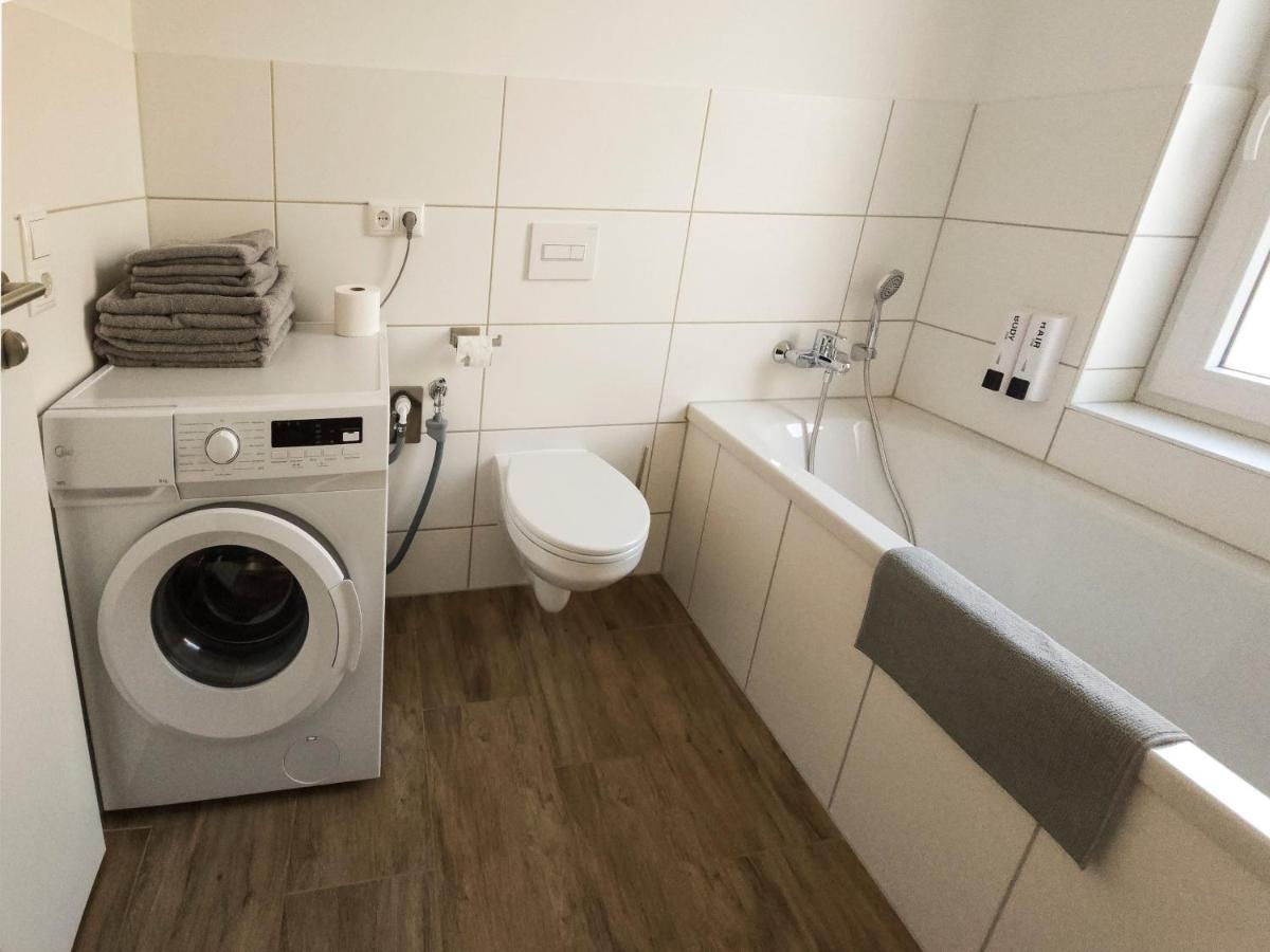 Schoene Ferienwohnung 78M2, 3 Schlafzimmer, 2 Baeder, Zentrumnah, 1Og Erfurt Exteriér fotografie