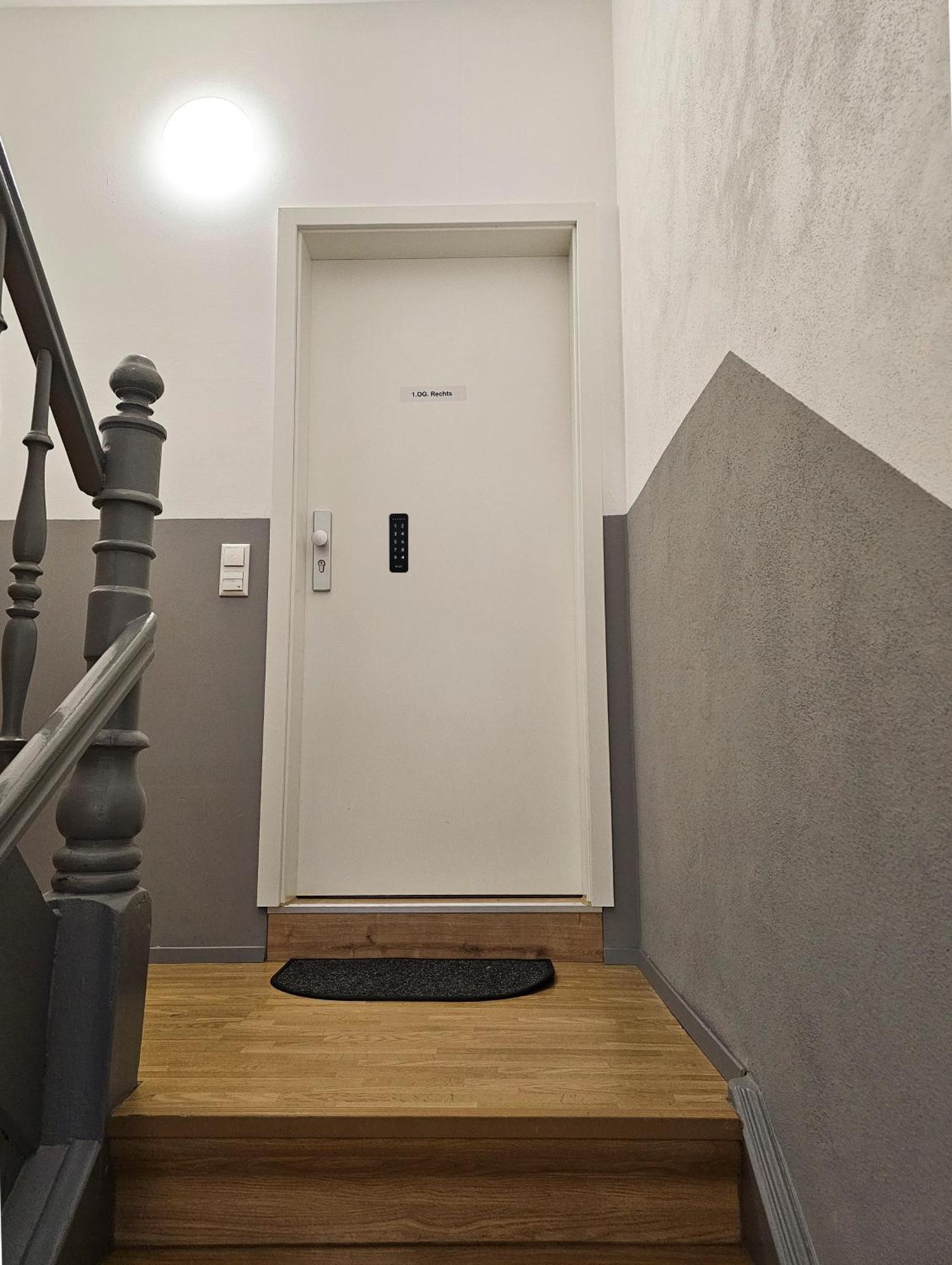Schoene Ferienwohnung 78M2, 3 Schlafzimmer, 2 Baeder, Zentrumnah, 1Og Erfurt Exteriér fotografie